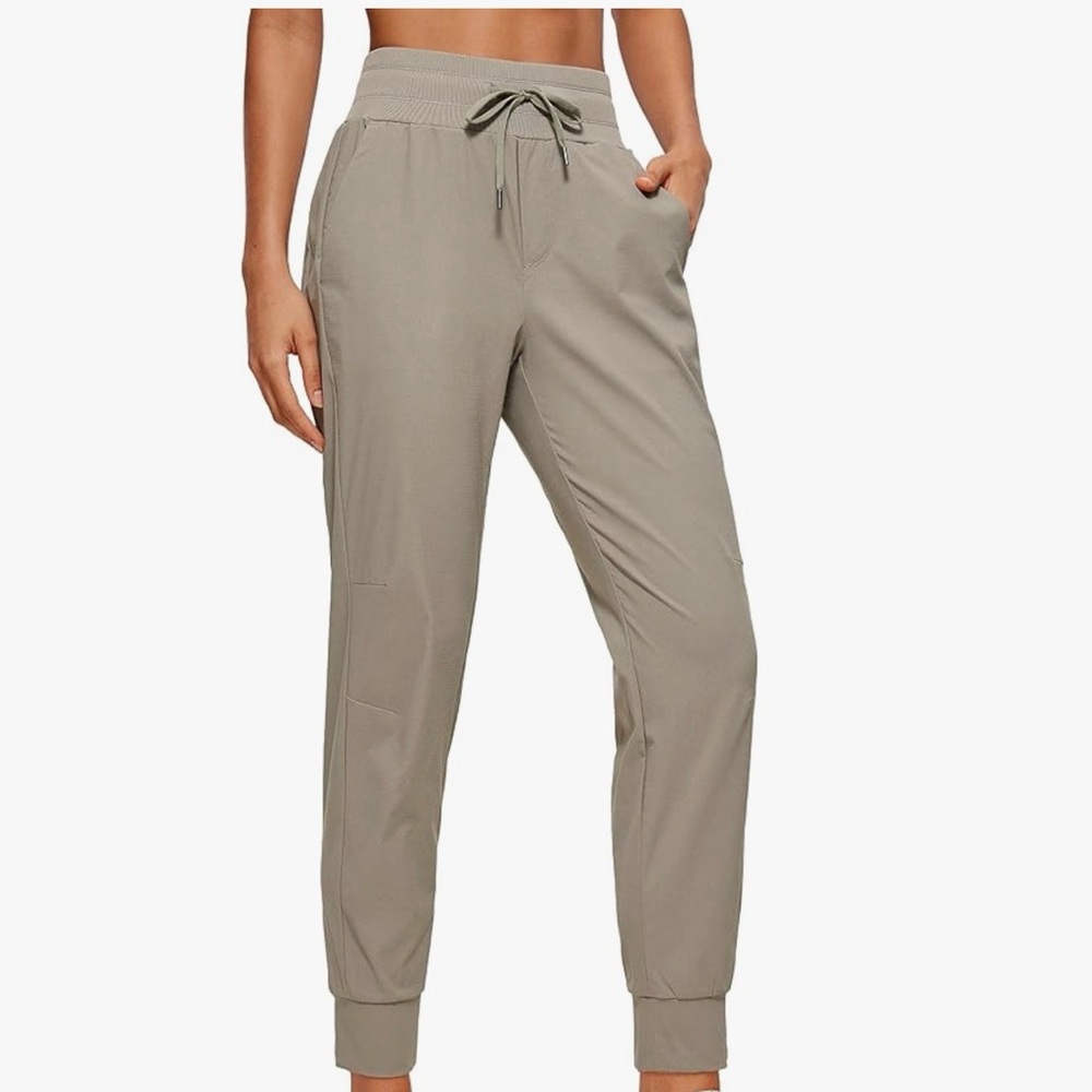 CRZ YOGA Women's Beige Jogger Pants